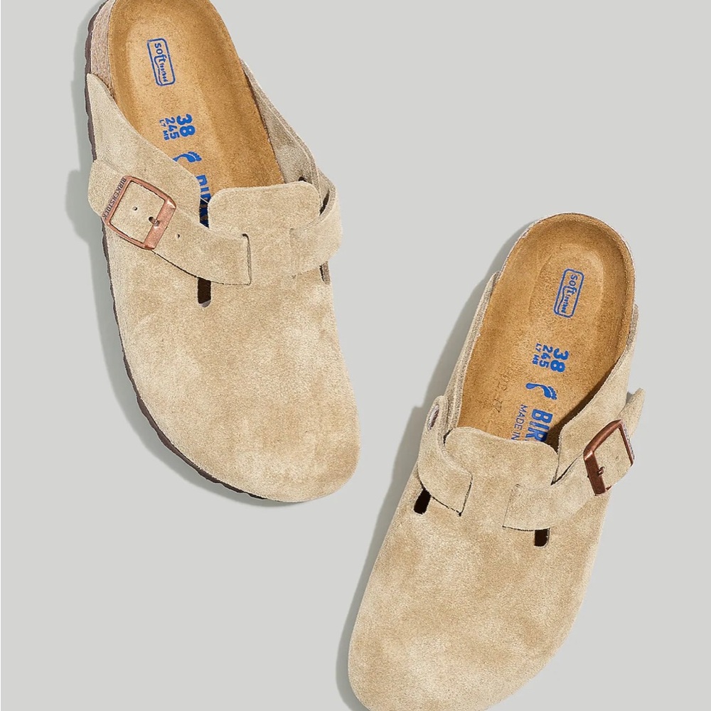 NWT taupe authentic Birkenstock clogs